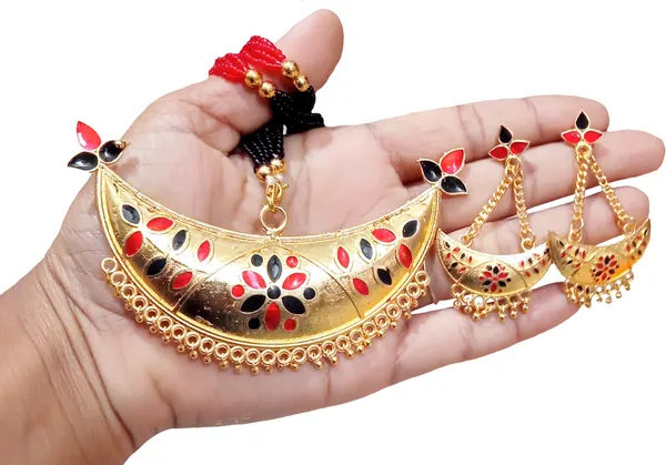 Assamese_Traditional_Gold_Plated_Red_Black_Colour_Joonbiri_Tassel_Jewellery_Set_For_Women